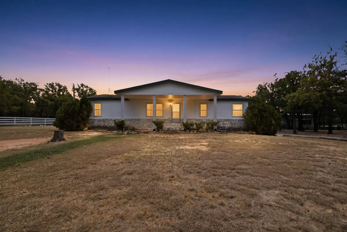 803 Spring Valley Road, Paradise, TX 76073 - #1