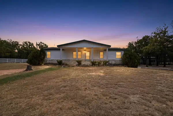 803 Spring Valley Road, Paradise, TX 76073