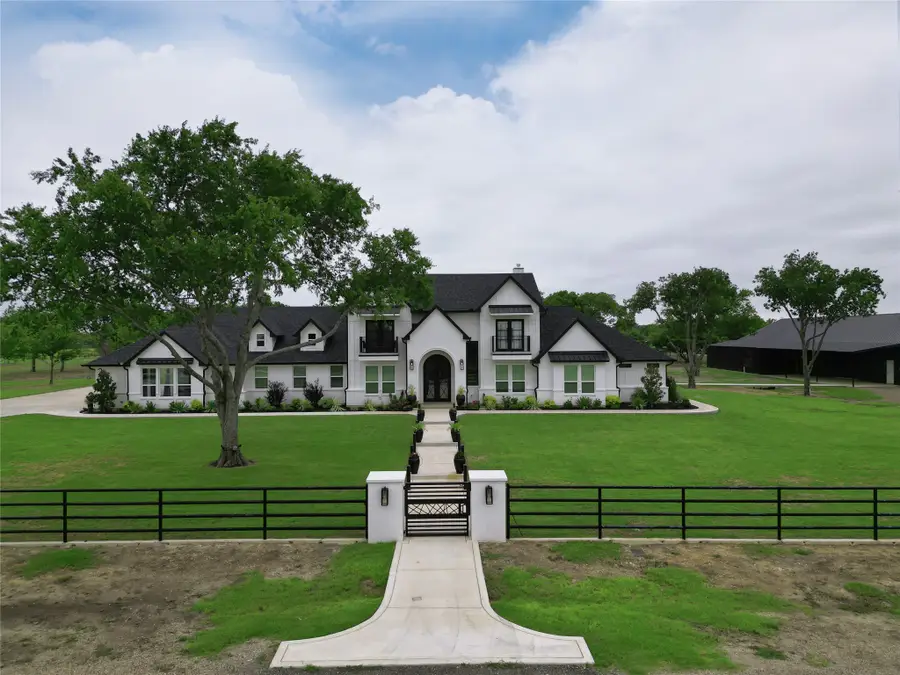 200 Corral Road, Godley, TX 76044 - #2