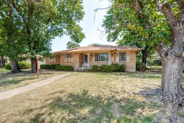5842 N Jim Miller Road, Dallas, TX 75228