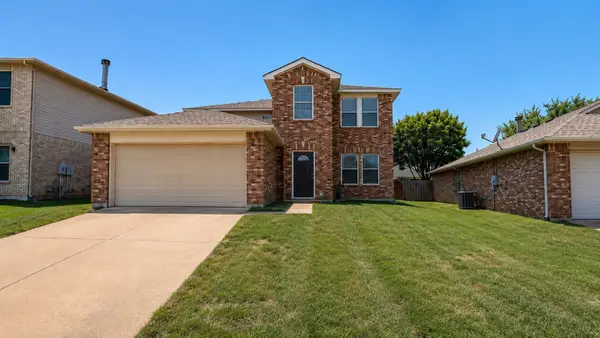 8708 Saddle Ridge Circle, Fort Worth, TX 76123
