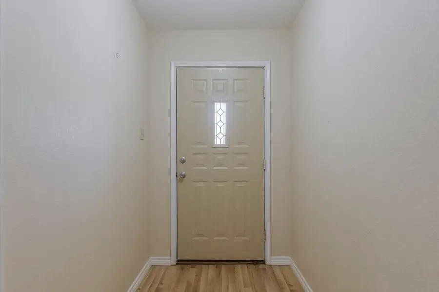 211 Faircrest Drive, Arlington, TX 76018 - #2
