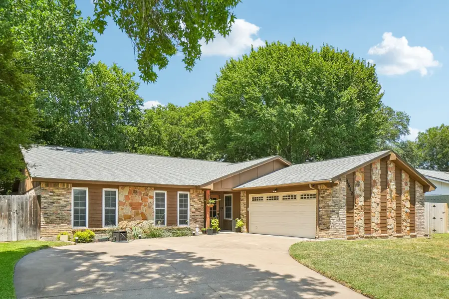 8612 Edgebrook Terrace, Benbrook, TX 76116 - #2