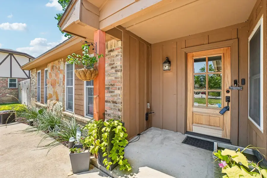 8612 Edgebrook Terrace, Benbrook, TX 76116 - #3