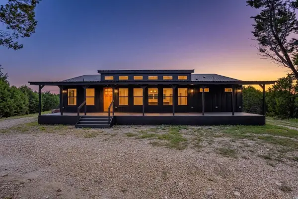 8512 Hilltop Drive, Cleburne, TX 76033