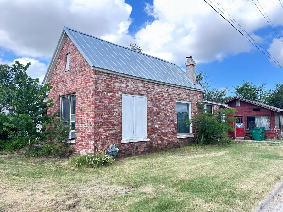 360 Grafton Street, Dublin, TX 76463 - #2