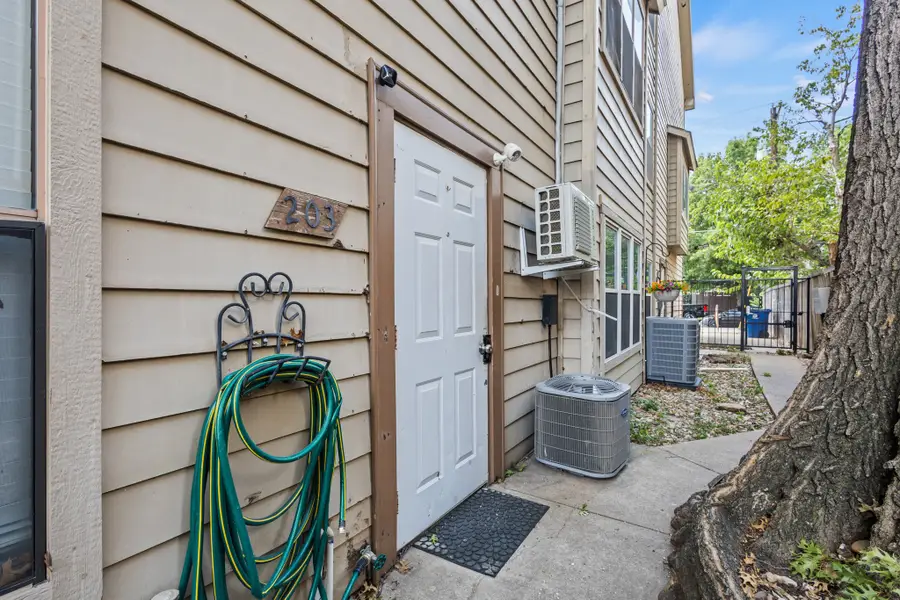2728 Reagan Street #203, Dallas, TX 75219 - #2