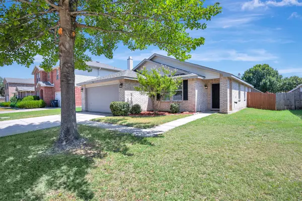 1952 Copper Mountain Drive, Fort Worth, TX 76247