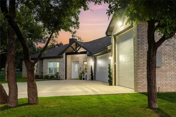 7274 Feather Bay Boulevard, Brownwood, TX 76801