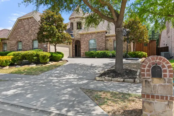 9627 Crown Ridge Drive, Frisco, TX 75035