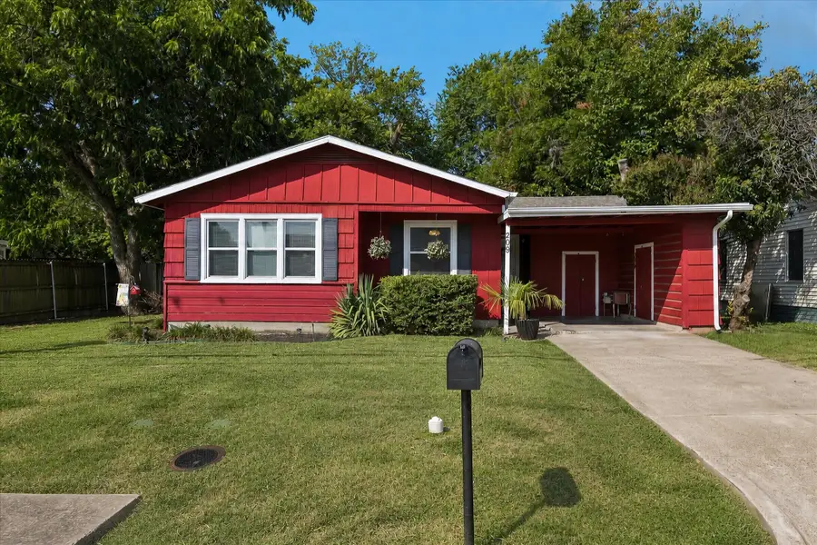 209 Kirksey Street, Waxahachie, TX 75165 - #2