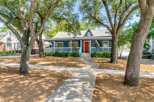 5012 Calmont Avenue, Fort Worth, TX 76107