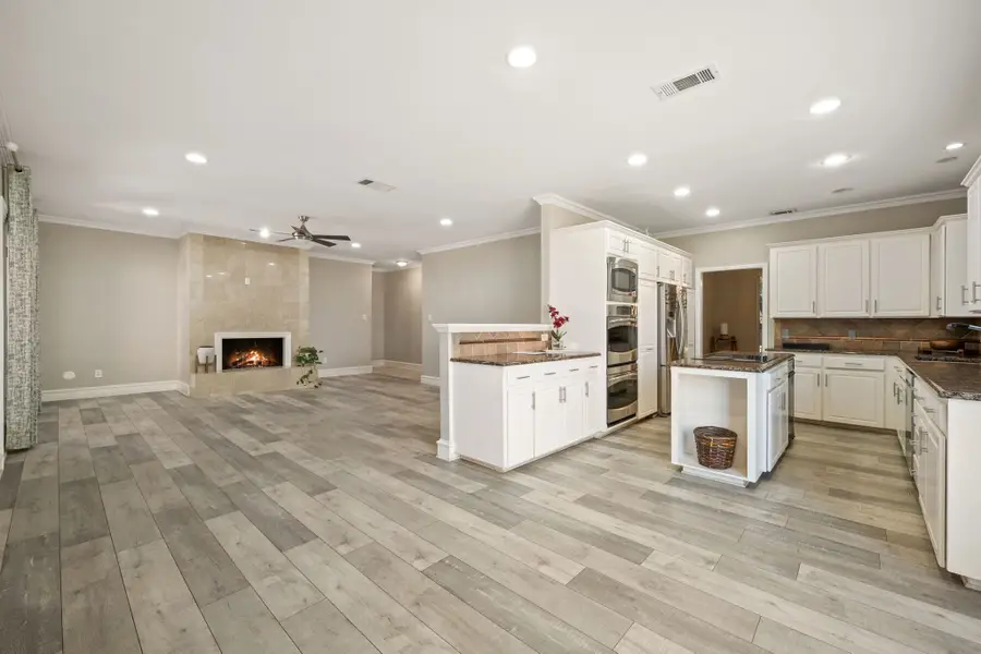 2311 Creekside Circle N, Irving, TX 75063 - #3