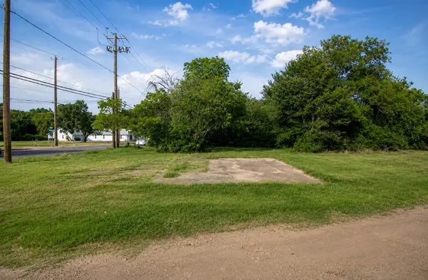 2512 E Ann Arbor Avenue, Dallas, TX 75216