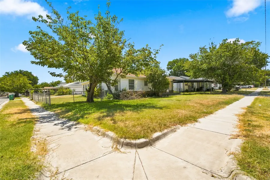 5130 Vicki Street, Haltom City, TX 76117 - #3