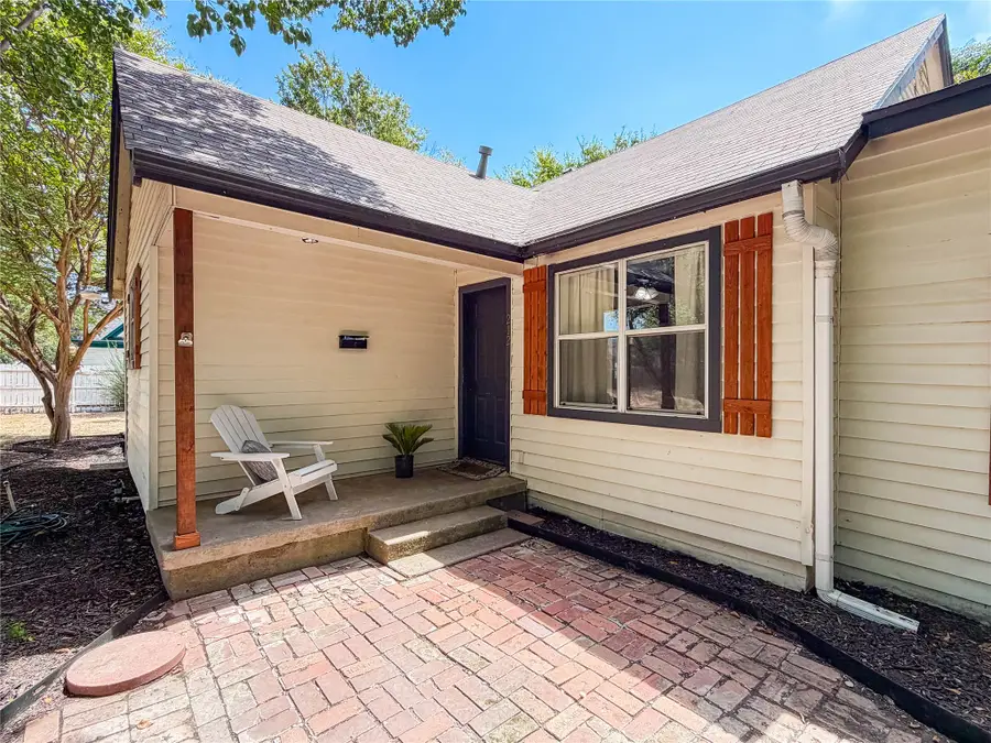 212 Penn Street, Waxahachie, TX 75165 - #2