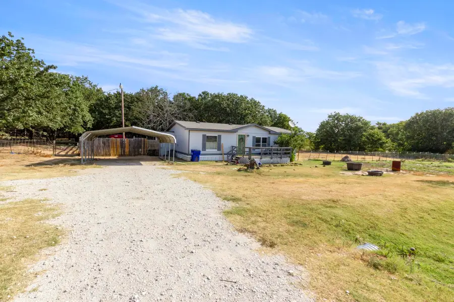 313 Hogan Lane, Whitesboro, TX 76273 - #2