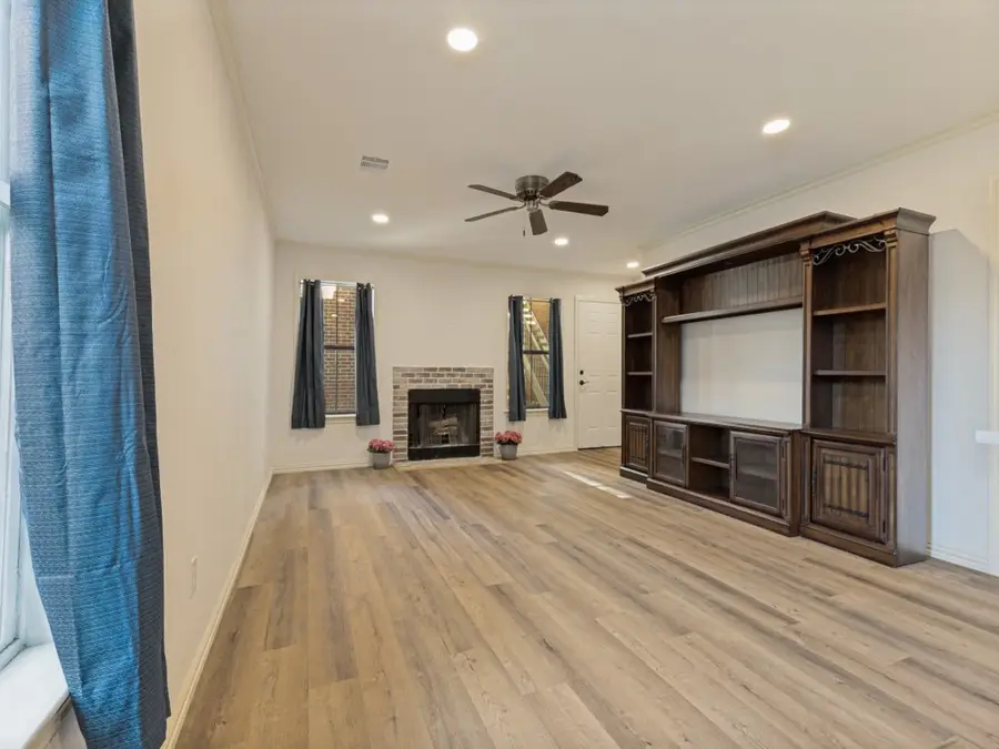 3253 Donnelly Circle #804, Fort Worth, TX 76107 - #2