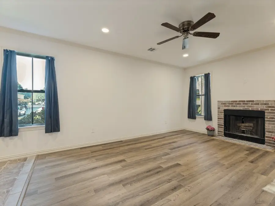 3253 Donnelly Circle #804, Fort Worth, TX 76107 - #3