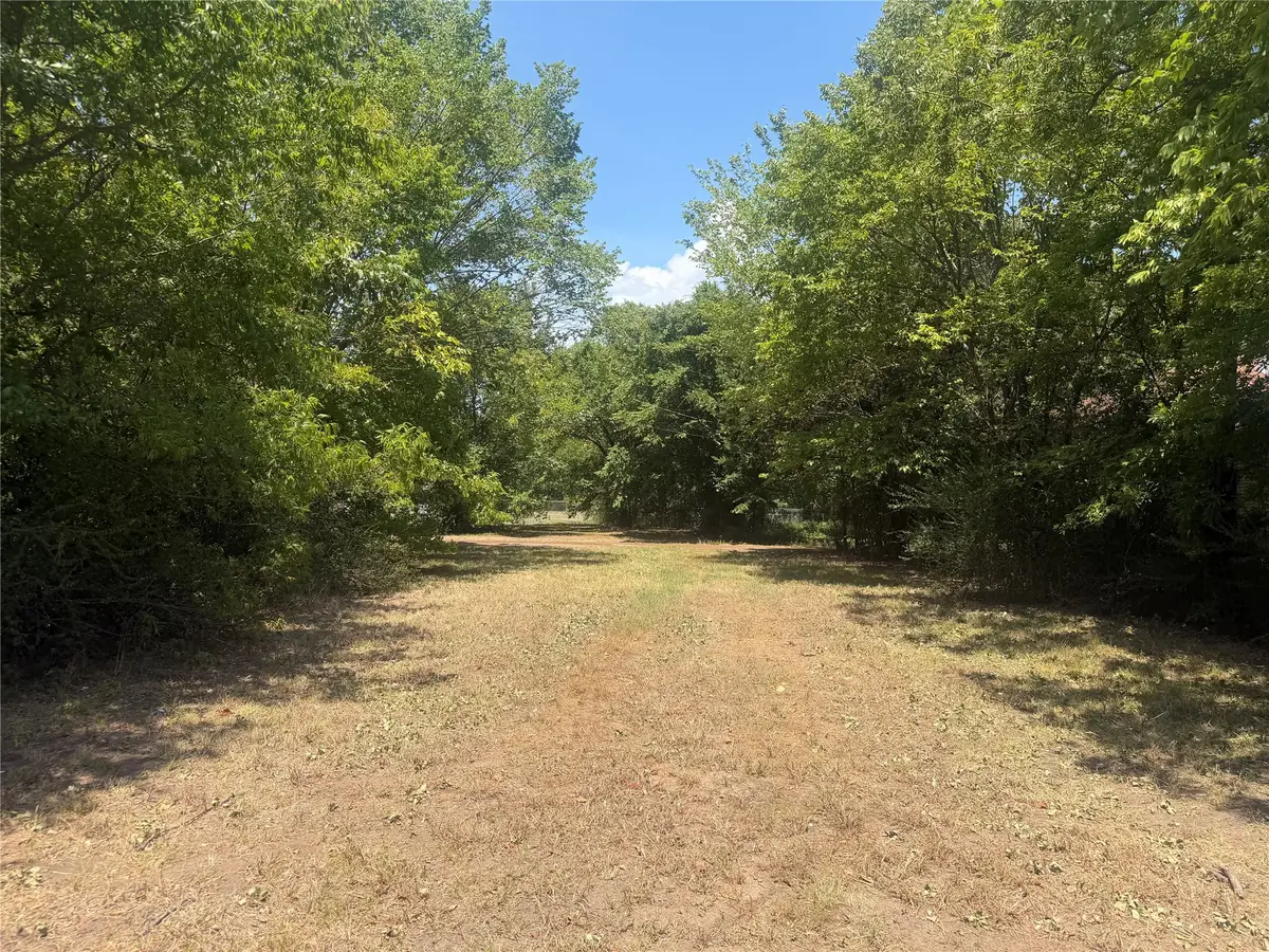 704 E Booth, Paris, TX 75460 - #1