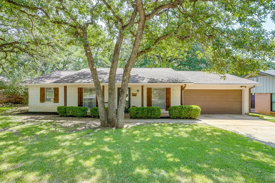 2814 Blackwood Drive, Arlington, TX 76013 - #2