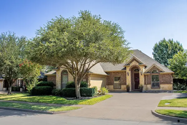 8407 Pecan Creek Drive, Arlington, TX 76001