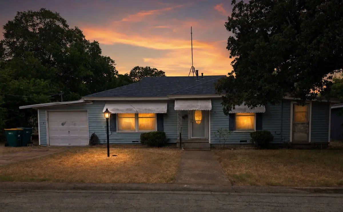 2407 Oak Drive, Gatesville, TX 76528 - #1