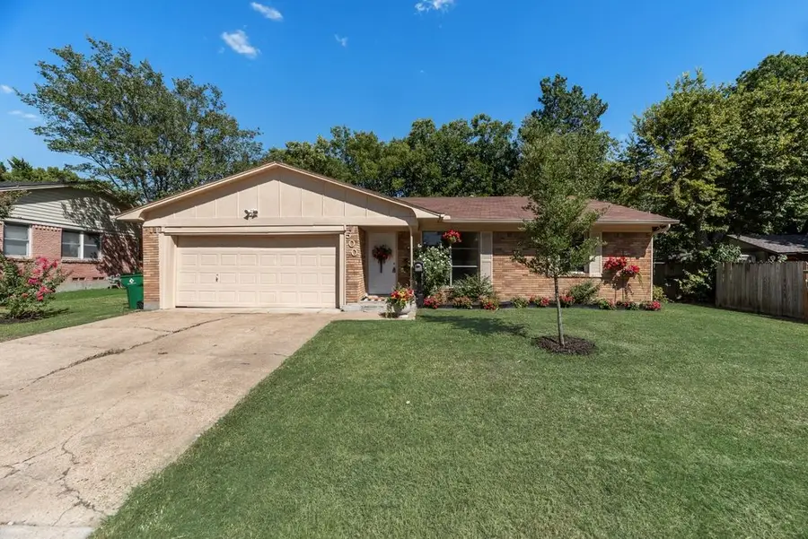 500 Kirven Avenue, Waxahachie, TX 75165 - #2