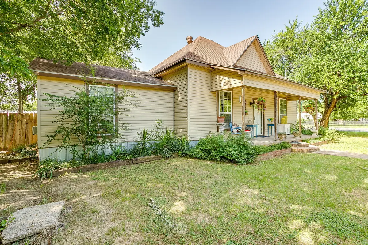 515 SW 13th Street, Mineral Wells, TX 76067 - #1