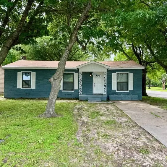 1505 Lynn Street, Bonham, TX 75418