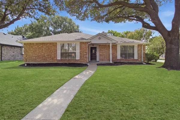 4017 Knights Bridge Drive, Rowlett, TX 75088