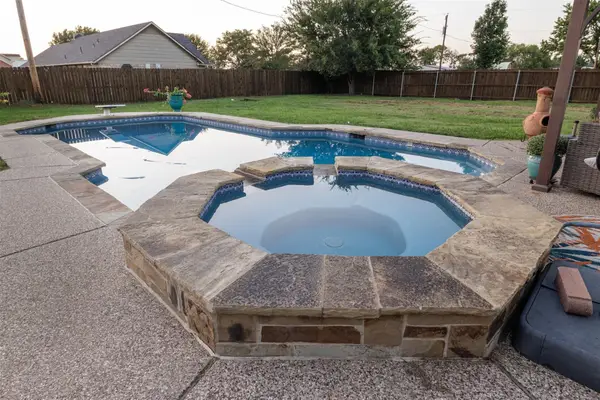 511 S Sulphur Street, Leonard, TX 75452