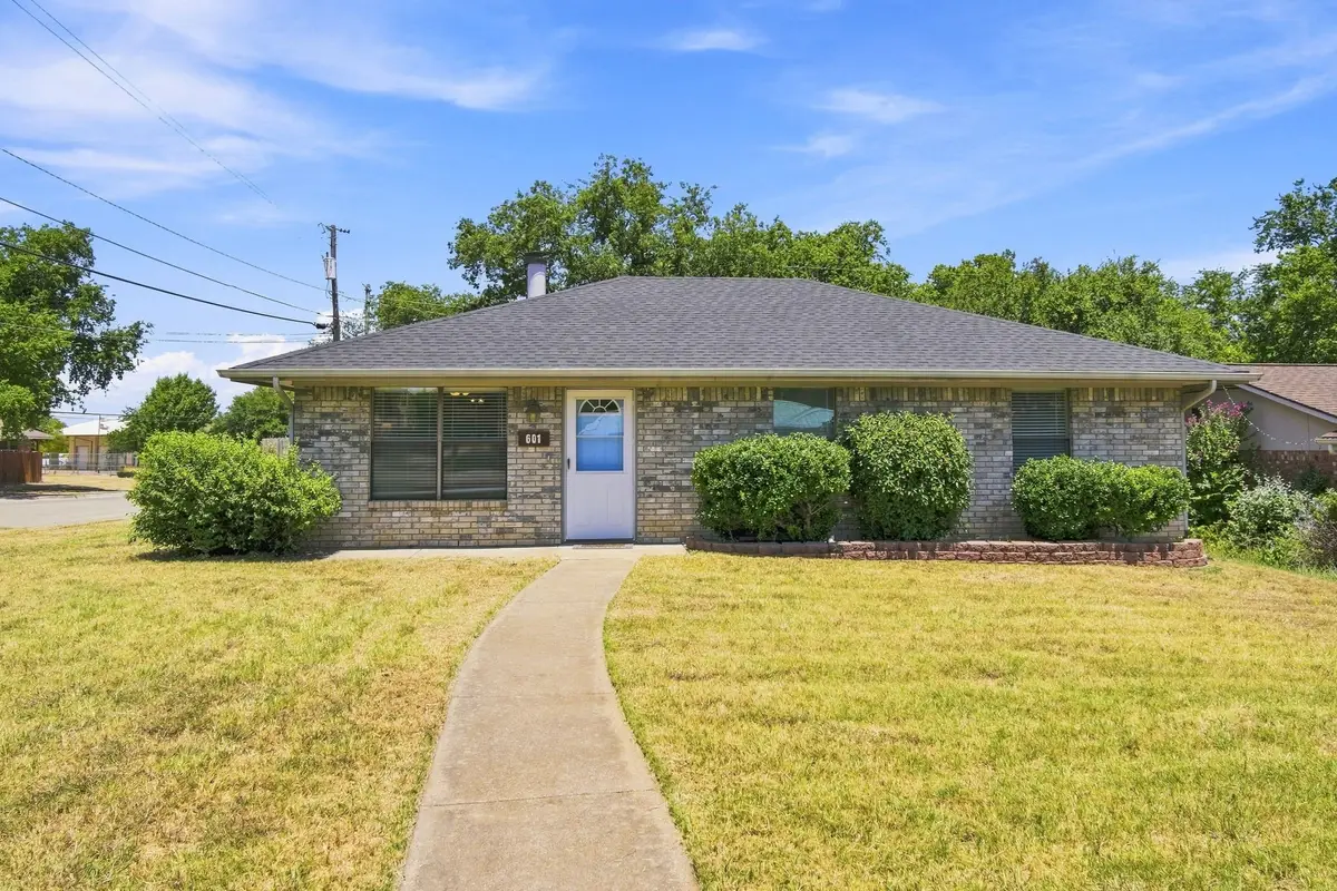 601 E Avenue F, Midlothian, TX 76065 - #1