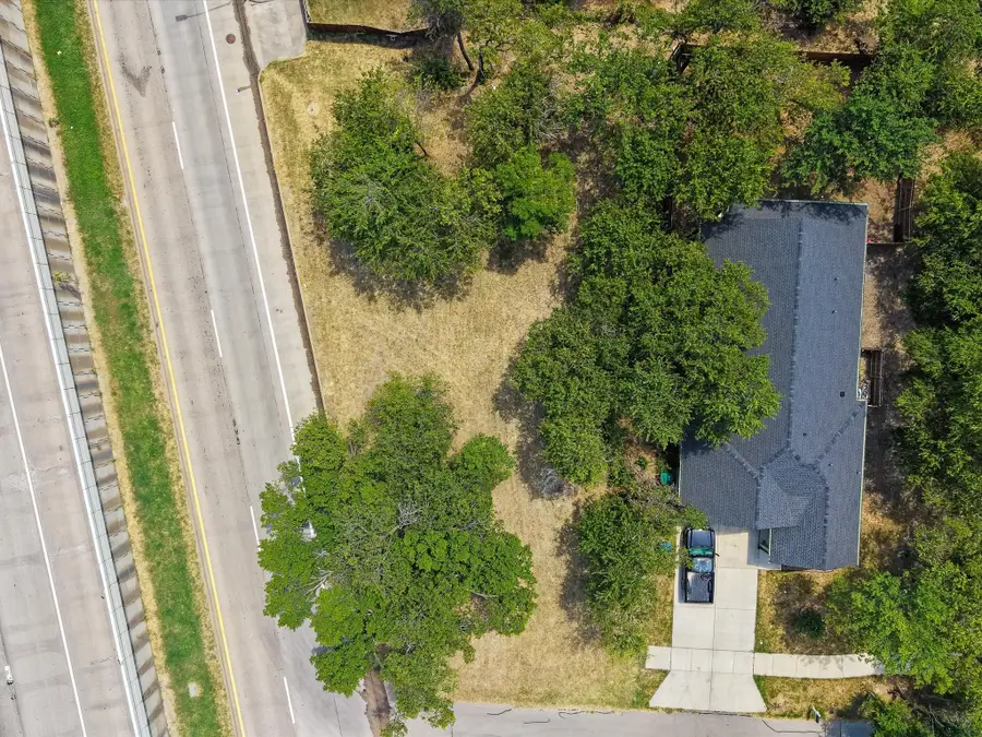 804 E Powell Avenue, Fort Worth, TX 76104 - #3