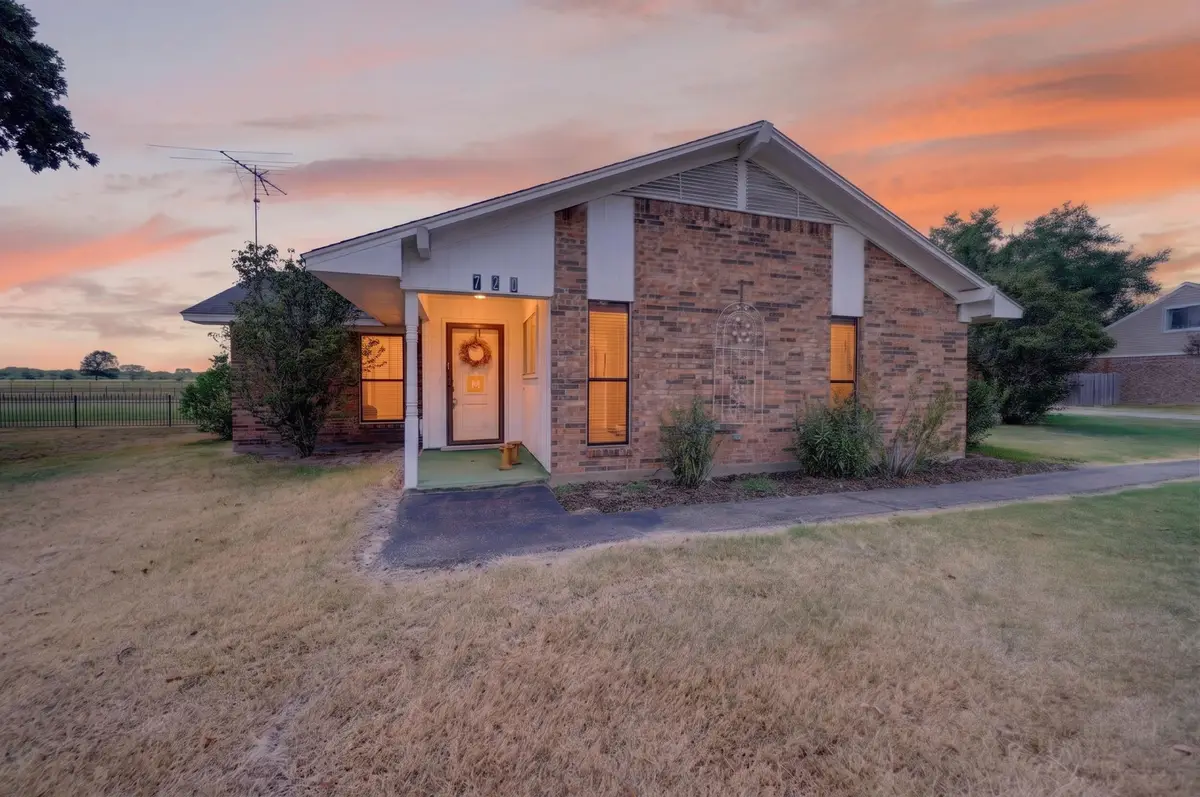 720 S Houston Street, Edgewood, TX 75117 - #1