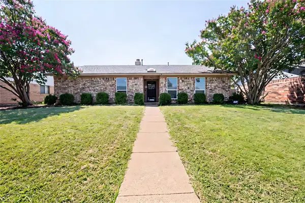 1654 Clarendon Drive, Lewisville, TX 75067