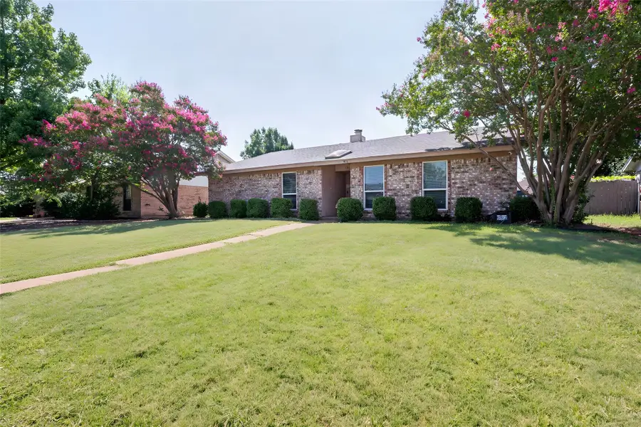 1654 Clarendon Drive, Lewisville, TX 75067 - #2