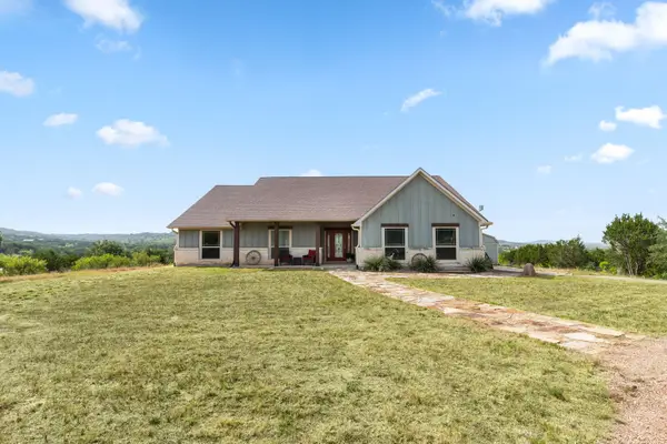 1626 Sawtooth Mountain Road, Graford, TX 76449