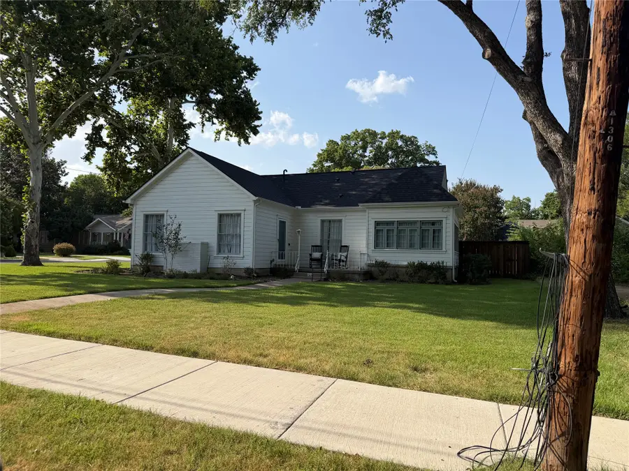 1306 W Virginia Street, McKinney, TX 75069 - #2