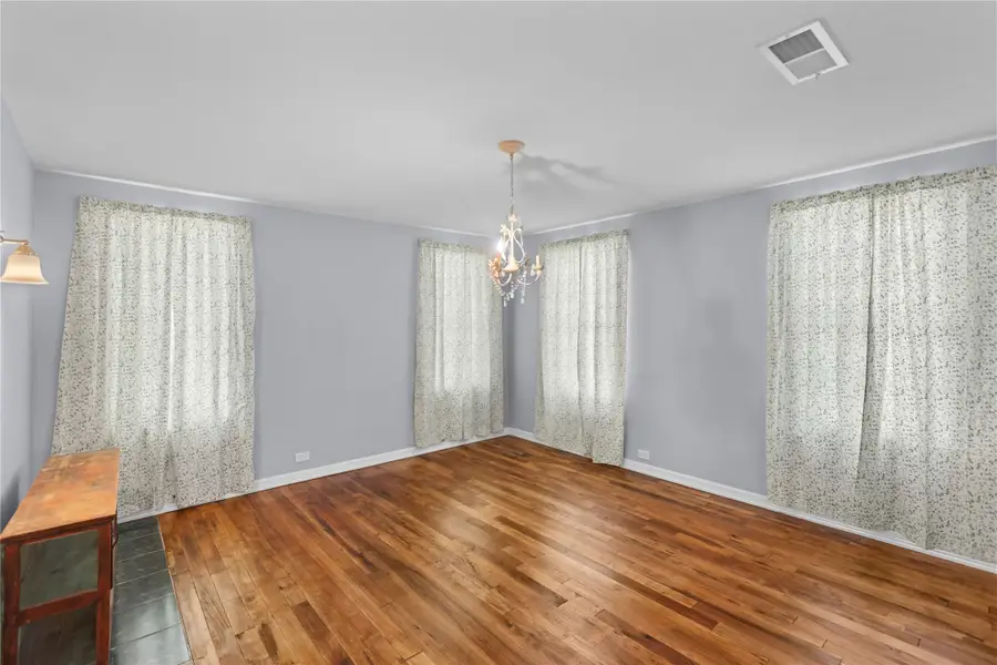 650 W Kaufman Street, Paris, TX 75460 - #3
