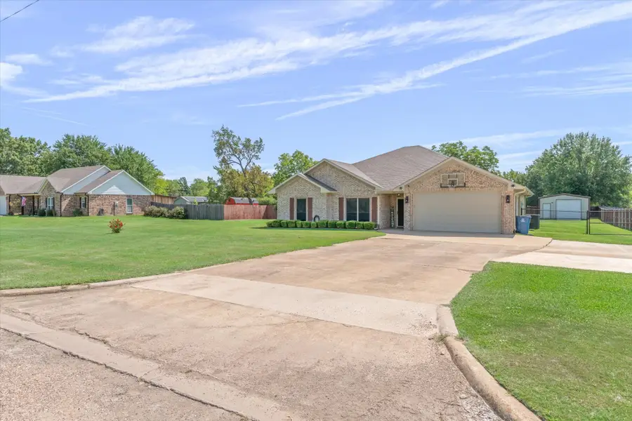 180 N Bois D Arc Street, Van, TX 75790 - #2