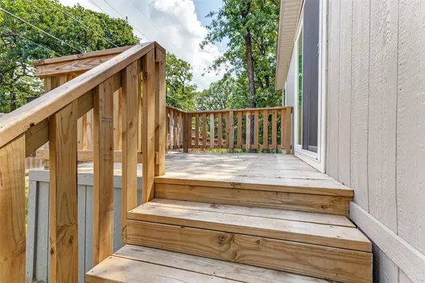 1613 Mockingbird Lane, Pelican Bay, TX 76020