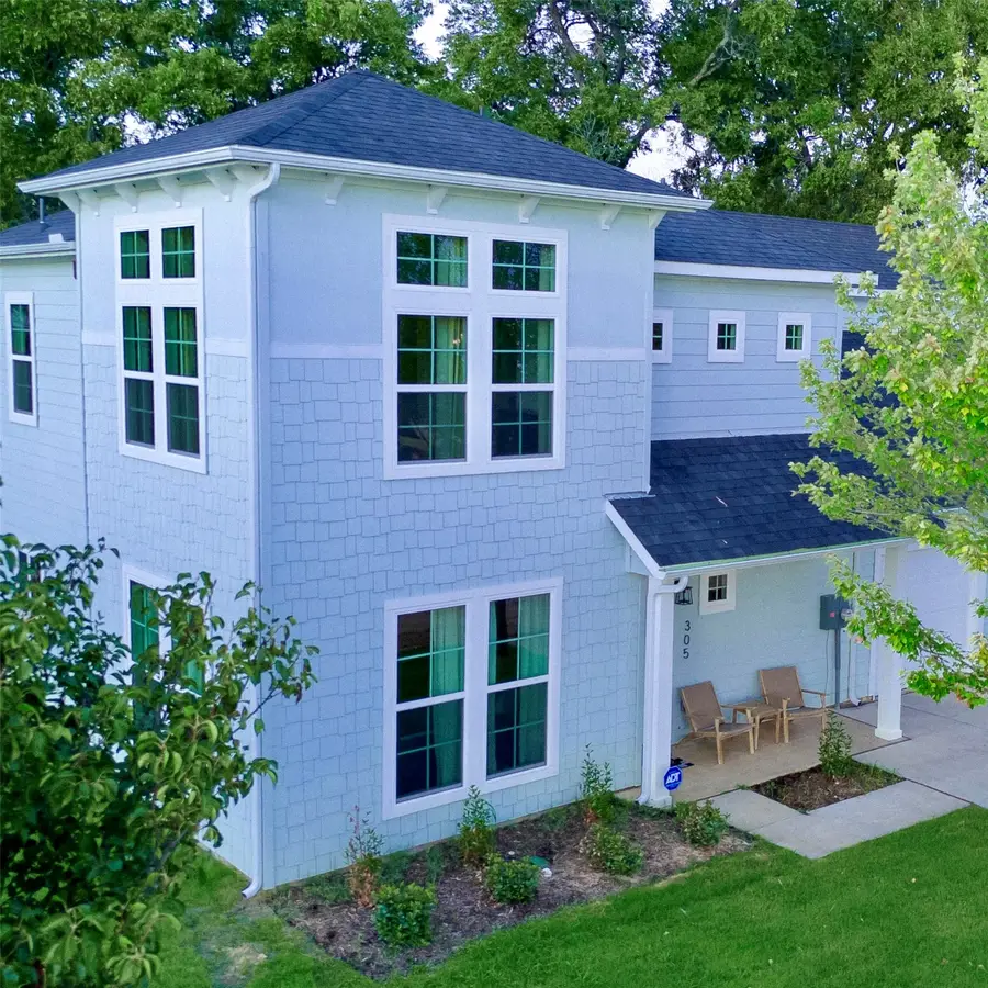 305 Jefferson Street, Arlington, TX 76012 - #2