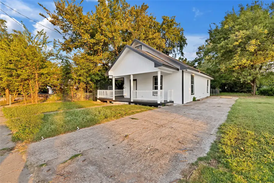 323 W Cherry Street, Sherman, TX 75090 - #2
