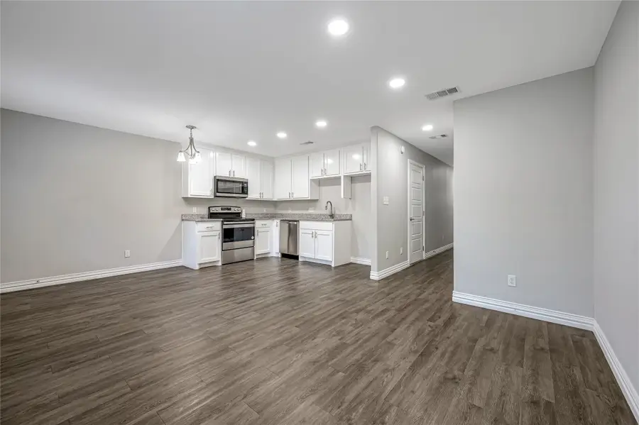 905-907 W Collins Street, Denison, TX 75020 - #2
