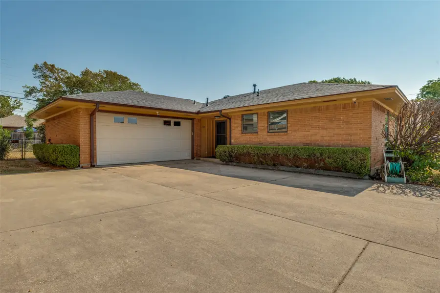 303 Merribrook Trail, Duncanville, TX 75116 - #2