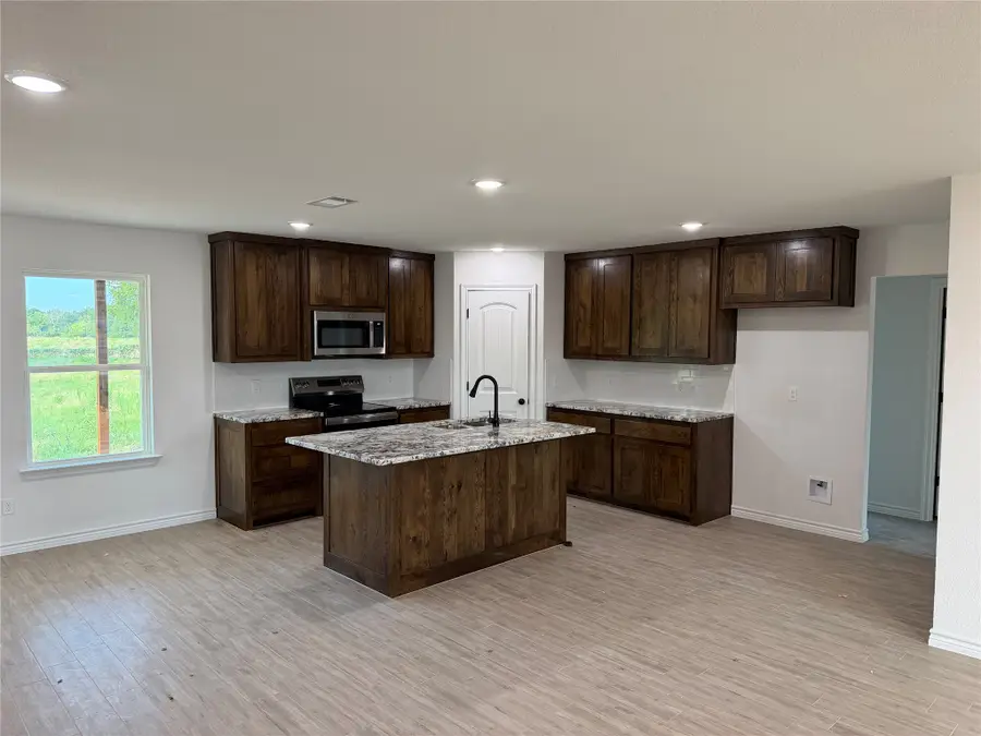 1013 Virgil Court, Springtown, TX 76082 - #2