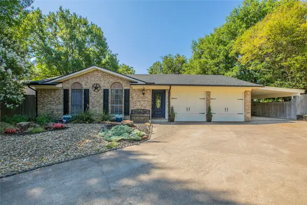 4208 Shipley Court, Benbrook, TX 76116