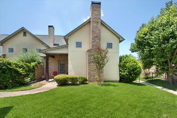 6668 Shady Glen Circle, Benbrook, TX 76132