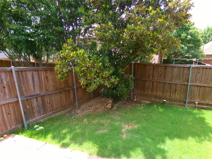 663 Morgan Drive, Grand Prairie, TX 75052 - #2